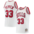 MATTH C.Bulls #33 Scottie Pippen Mitchell & Ness White Hardwood Classics Swingman Jerseys